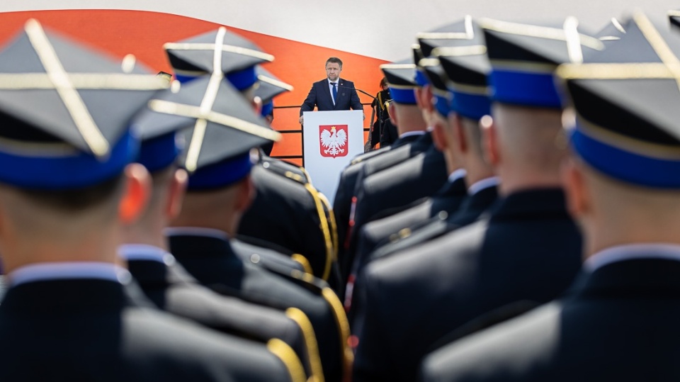 Szef MSWiA odpiera zarzuty o niedyspozycję podczas uroczystości na Placu Piłsudskiego